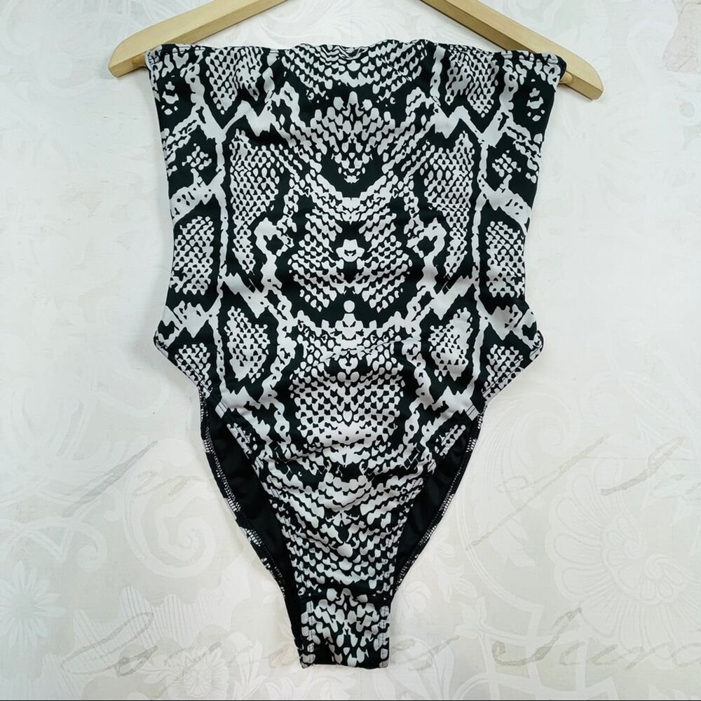 Hilo snake print strapless full piece bathing suit swim Small